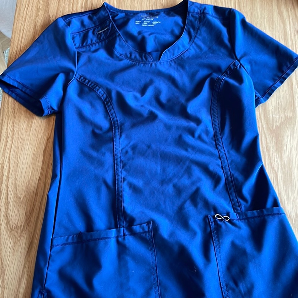 Cherokee Infinity XS top and XS pant, navy color